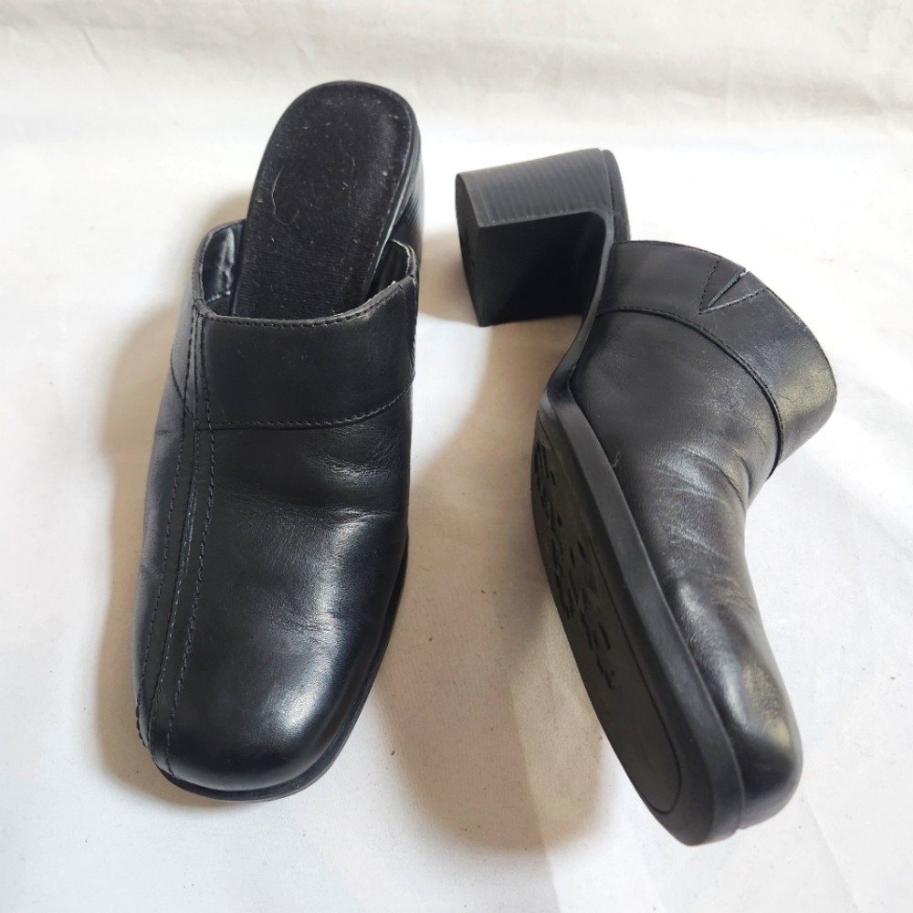 Clarks Black Leather Heeled Clogs Size 8.5